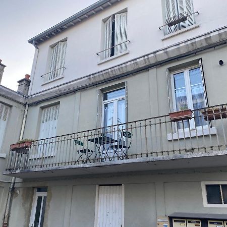 Appartement Luxueux Renove Avec Balcon & Garage Troyes Ngoại thất bức ảnh